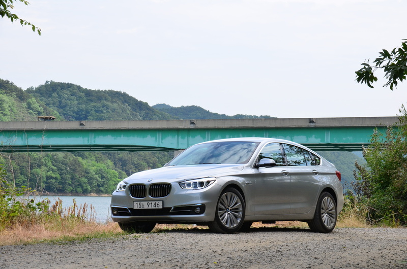 outdoors, Bmw, mode of transportation, stationary, land vehicle, silver color, mountain, 4K, no people, water, old-fashioned, Car, nature, tree, plant