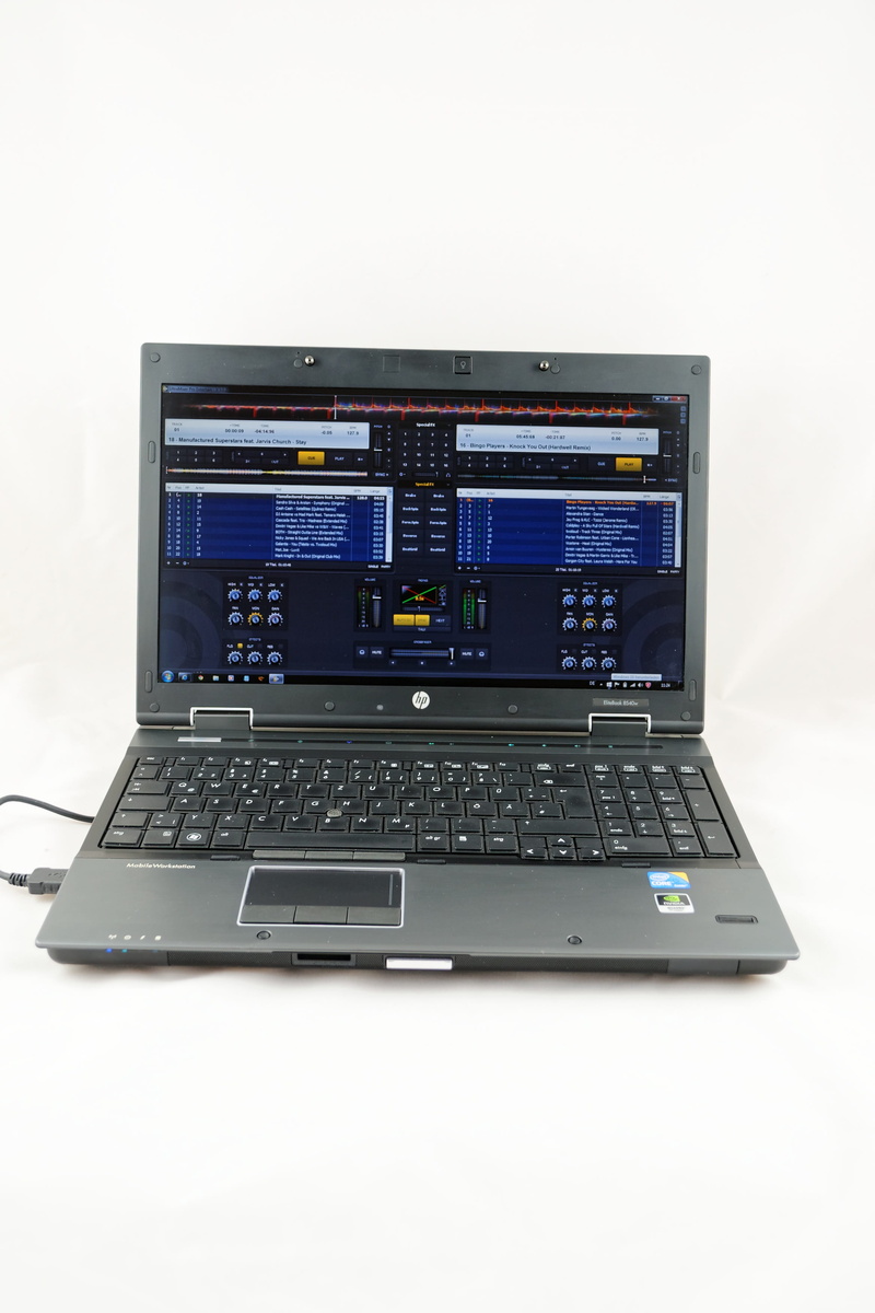 software, dj, Mp3, hp, copy space, equipment, device, laptop, data, no people, Audio, 2K, portable information device, computer, lap top, computer network