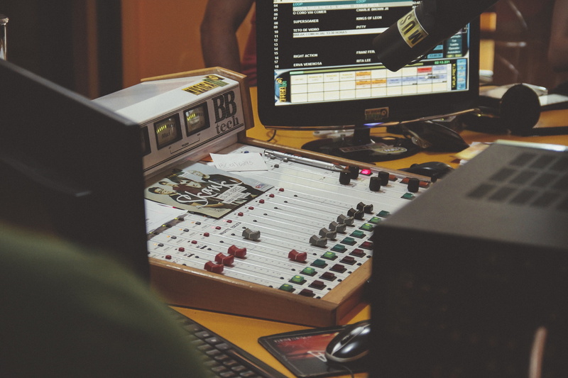music, table, professional, production, dj, broadcast, equalizer, brown, producer, computer, indoors, mix, turntable, media, sound, connection, audio, mixer