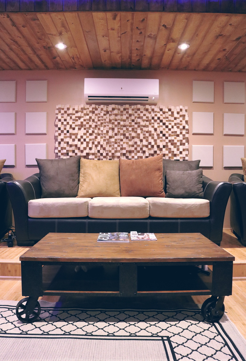 chair, media, play, stereo, phonogram, pattern, acoustics, pc, mac, sofa, modern, panel, professional, wealth, dj, mixer, equalizer, musician, technology