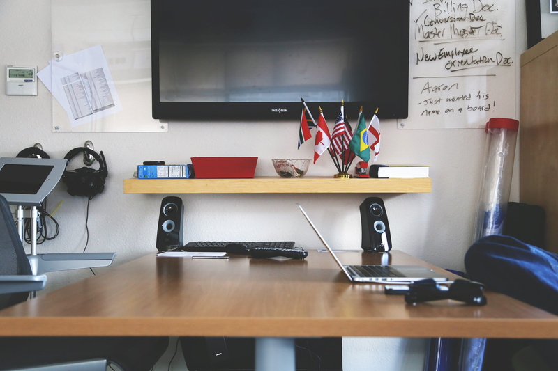 tv, modern, flat, technology, creative, pen, computer, shelf, no people, start-up, laptops, connection, notebooks, screen, startup, computer monitor, table