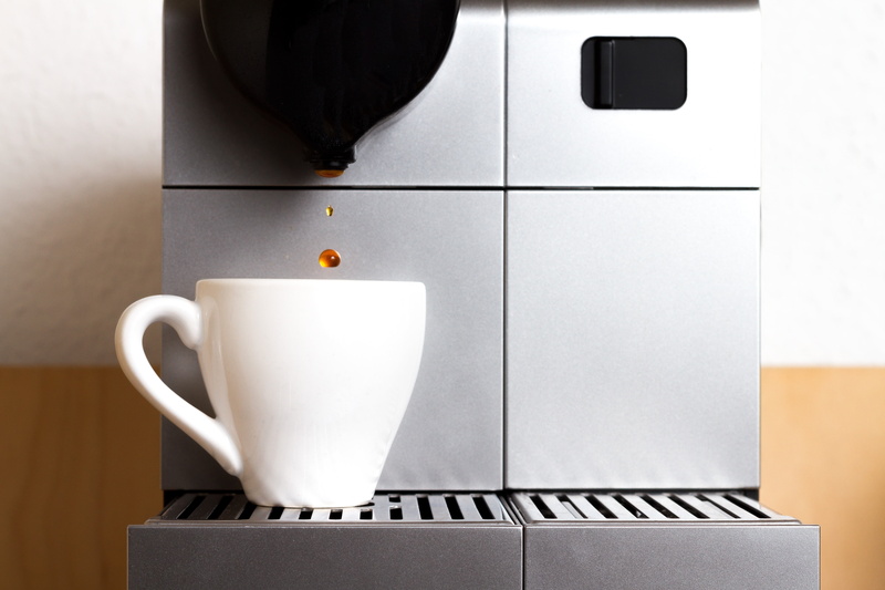 electrical equipment, number, white color, business, gray, blank, hot, domestic room, coffee cup, computer, connection, cup, studio shot, nespresso, italian