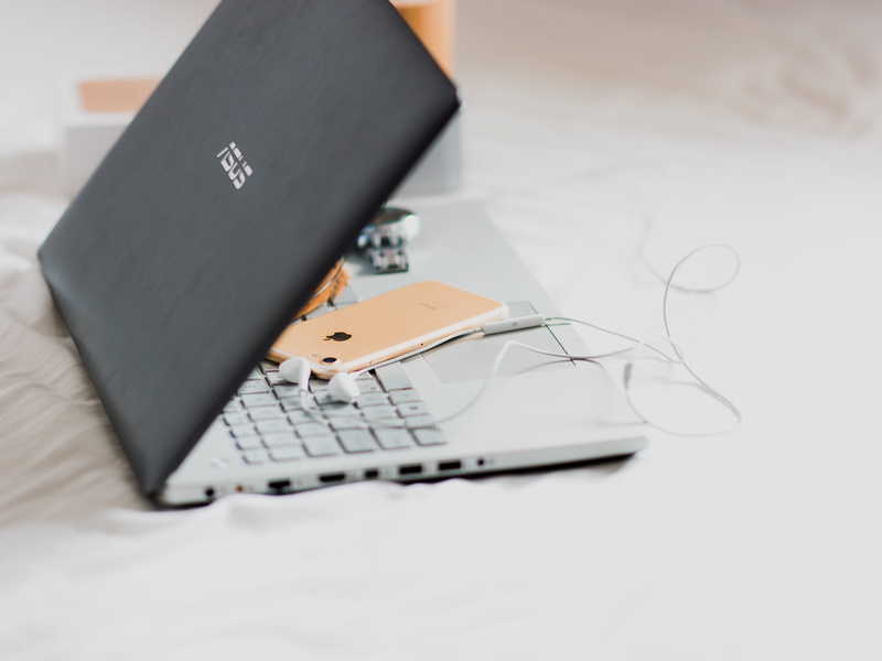 table, apple, data, ear bud, laptop, clean, equipment, smartphone, headphone, closeup, tech, digital, asus, bright, close-up, asu, iphone7, no People, iphone