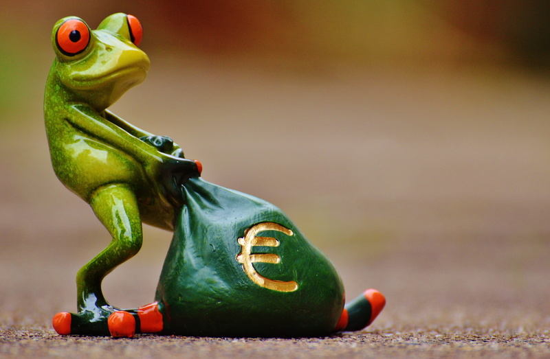 no people, food and drink, amphibian, 5K, vertebrate, dinosaur, reserves, figurine, cute, animal wildlife, food, money, green color, animal representation