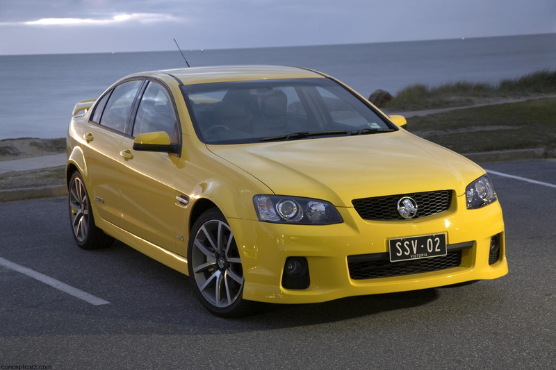 commodore, outdoors, nature, day, taxi, yellow, sunlight, no people, sign, ii, sky, transportation, 1080P, land vehicle, sea, water, road, motor vehicle
