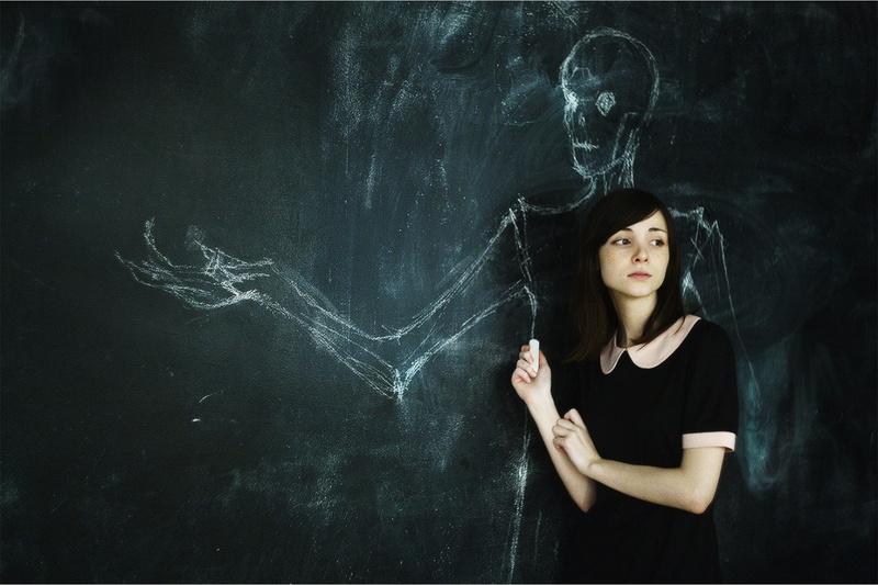 Katya Lischina, brunette, women, chalk, looking away, blackboard, chalkboard, schoolgirl, Russian women, 1080P, Russian Model