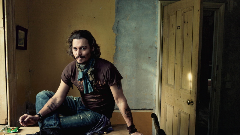 photo, 4K, director, Johnny Depp, crew, shirt, producer, posing, brown, neck, tattoo, screenwriter, man, John Christopher Depp, musician, room