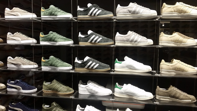 choice, abundance, variation, consumerism, large group of objects, clean, fashion, purchasing, store, order, clothing, Display, shopping, shelf, retail