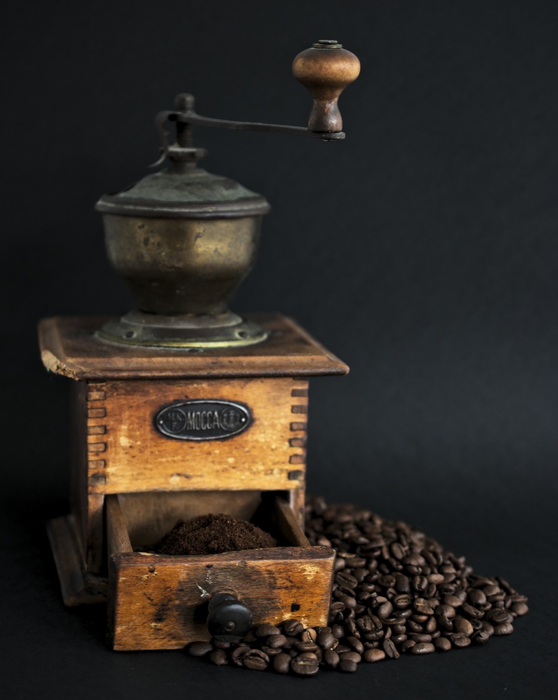 manual, coffee, brown, antique, still life, 4K, container, focus, food and drink, black, grinder, mill, roasted coffee bean, wood - Material, metal, food