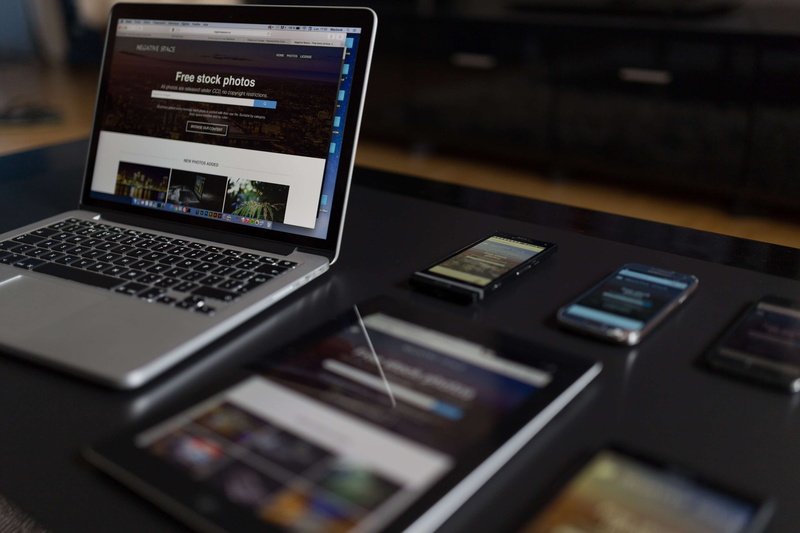 tablet, furniture, home, keyboard, web, dark, macbook, copywriting, indoors, portable information device, responsive, internet, no people, finance, desk