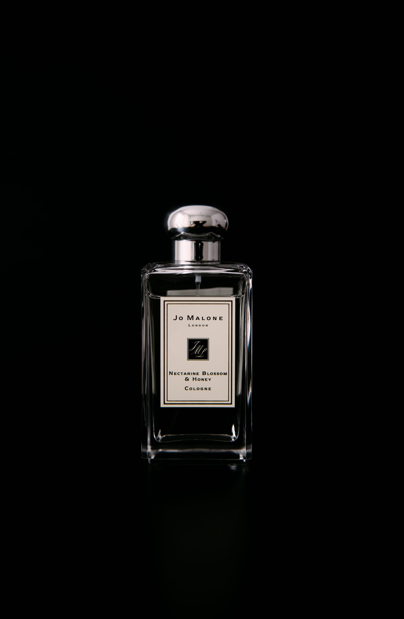 communication, bottle, deadline, jo malone, accuracy, photo, fragrance, no people, number, watch, wristwatch, still life, copy space, time, cut out, malone