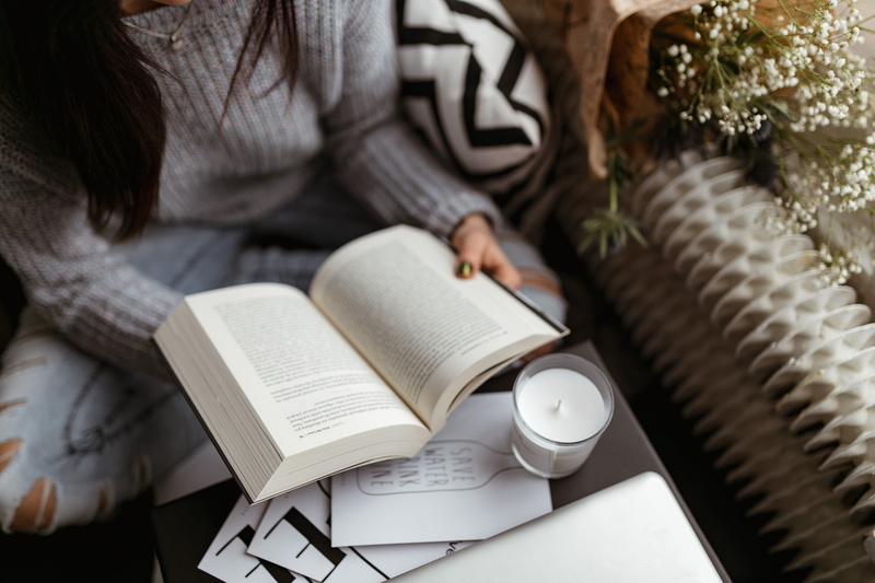 holding, girl, coffee cup, real people, indoors, candle, refreshment, reader, coffee - drink, midsection, 4K, mug, jumper, opened book, adult, women, cup