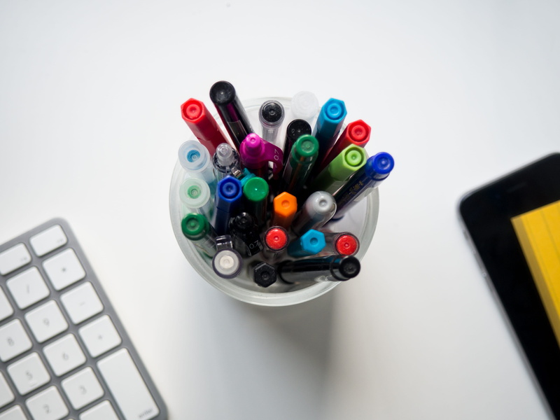 Office, markers, desktop, indoors, studio shot, tablet, keypad, Keyboard, still life, close-up, Technology, 4K, Business, large group of objects, white background