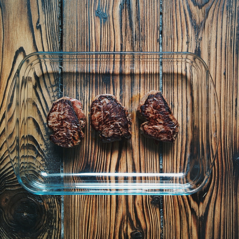 meat, brown, high angle view, red meat, close-up, steaks, snack, indoors, 1080P, Beef, wood, no People, ready-to-eat, healthy eating, directly above, grilled