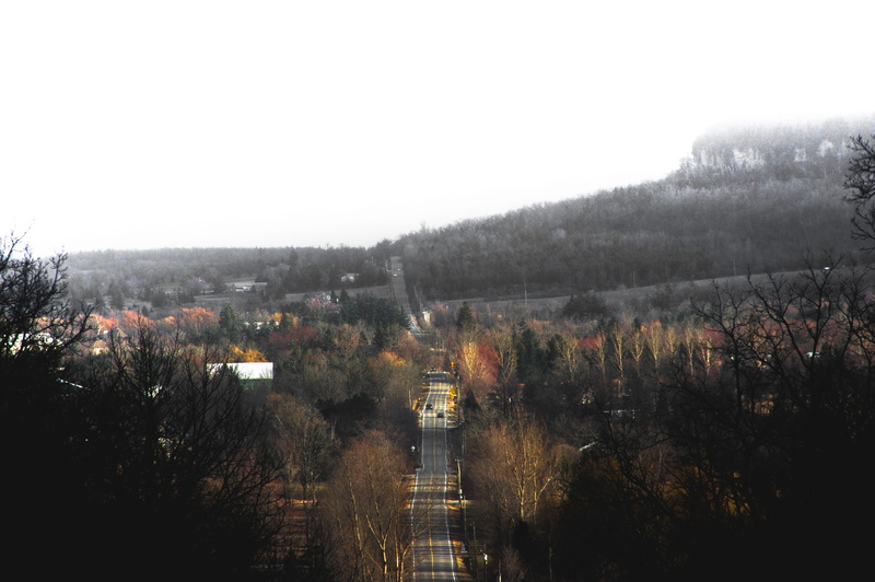 milton, long, city, fog, road, trees, no people, rattlesnake point, cars, elevation, nature, high, copy space, scenics - nature, building, sky, continuous