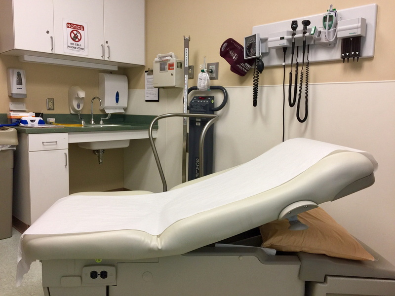 healthcare, hospital, domestic room, office, technology, 2K, medical examination room, household equipment, indoors, home, tile, table, bed, still life