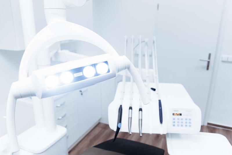 dental health, dental care, medical equipment, domestic bathroom, indoors, inside, equipment, home, white color, healthcare and medicine, medical clinic
