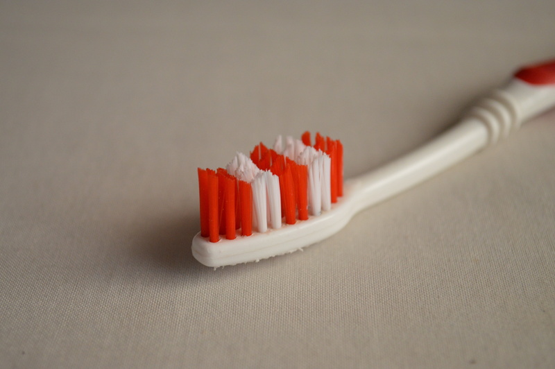 oral, copy space, toothbrush, surface, teeth, healthcare, mouth, white color, no people, dental, white, food, selective focus, matchstick, brush, indoors