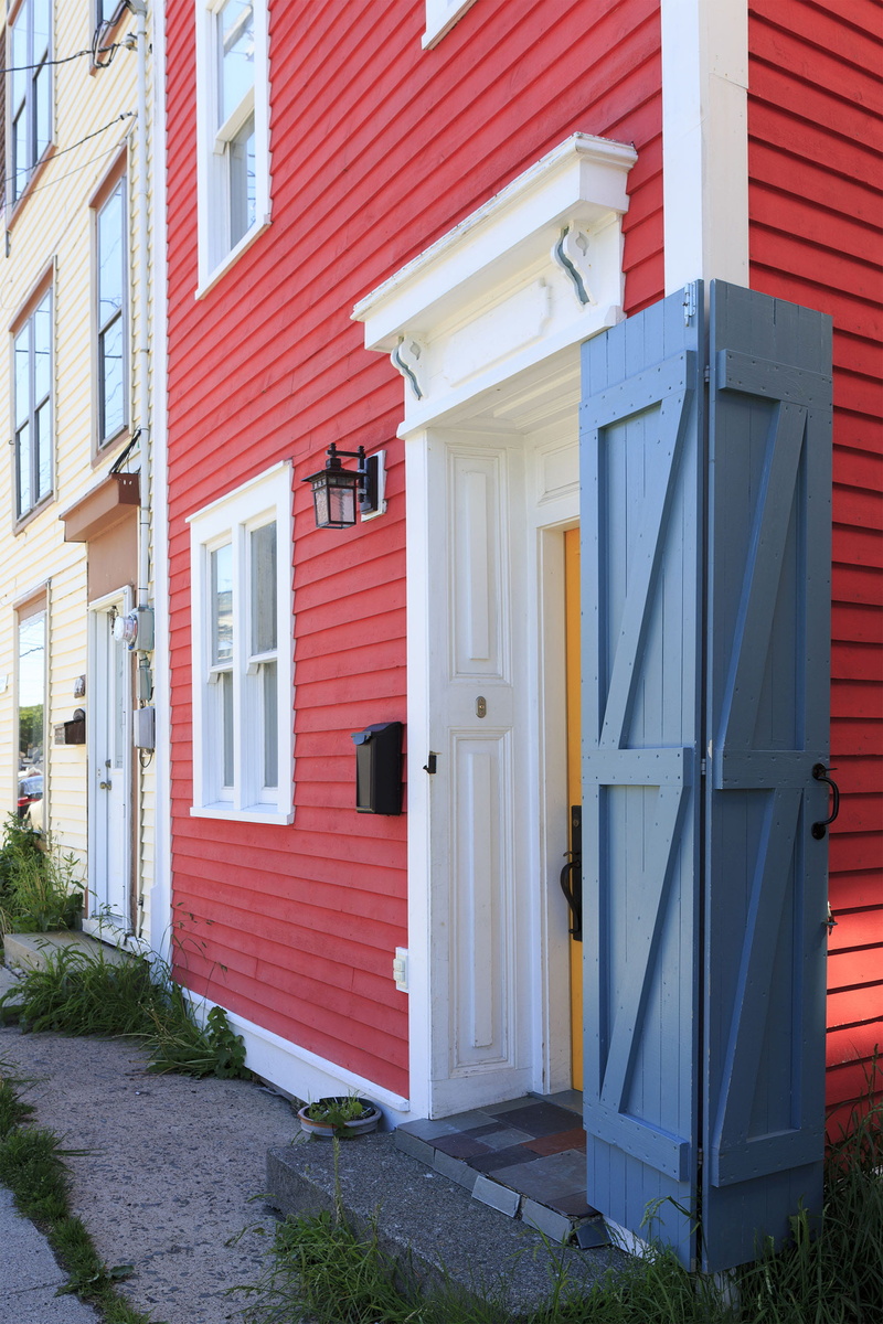 row house, color, home, steep, typical, residential district, real estate, street, door, colorful, 2K, nfld, houses, shutter, residence, building exterior