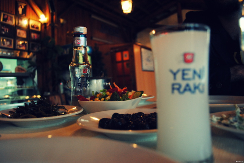 4K, drink, text, yen, container, healthy eating, food and drink, ran, no people, bottle, freshness, choice, bar counter, fruit, white, still life, indoors