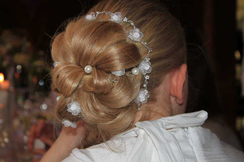 shirt, rear view, hair, beautiful woman, girl, blonde, hairstyle, white, hair clip, blond, photo, portrait, blond hair, child, bun, human hair, only women