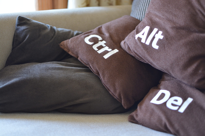 sport, ctrl-alt-del, restart, clothing, cushions, human body part, gray, occupation, three, pillows, government, close-up, people, security, men, indoors