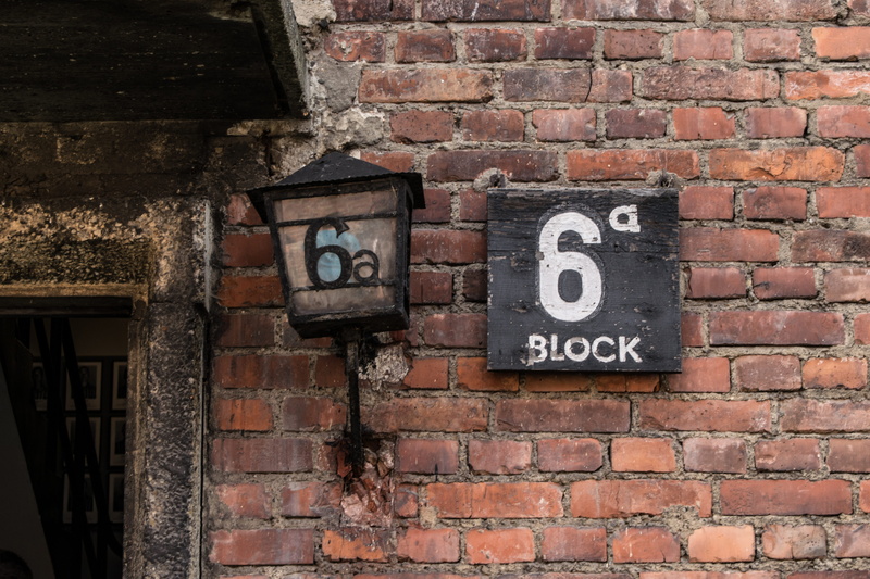 nazism, the holocaust, Poland, sadness, 1939, camp, concentration camp, wall, sconce, information, close-up, Museum, 1945, prison, 5K, security, tourist attraction
