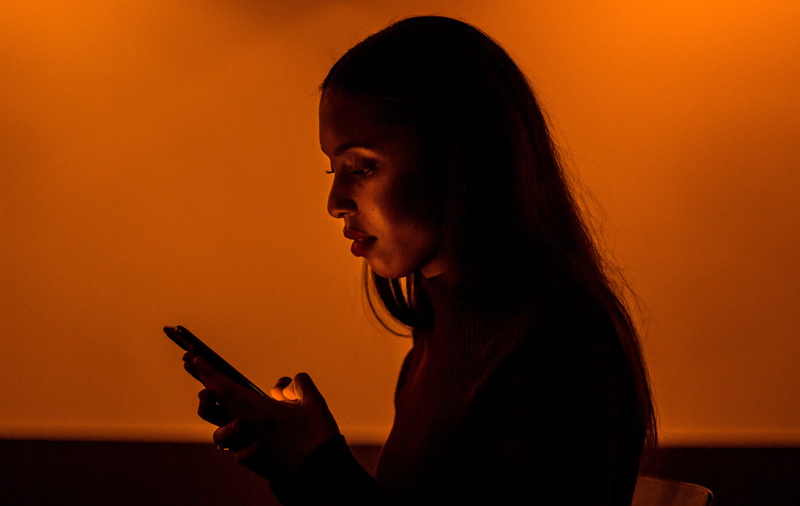 teenager, iphone x, young adult, media, girl, wireless technology, texting, technology, portrait, apple, devices, hairstyle, women, night, iphone, iphone 10