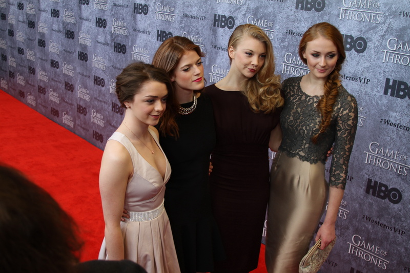 Sansa Stark, wall - building feature, Arya Stark, young women, beautiful woman, Sophie Turner, looking at camera, Ygritte, beauty, young adult, smiling