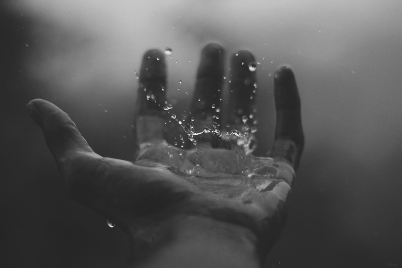 bubble, time, monochrome, water, 5K, photo, splash, rain, hand, left, wet, lapse, background tumblr, human body part, palm, splashing, human hand, close-up