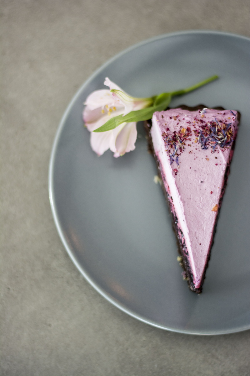 pie, fruit, garnish, indulgence, pastry, healthy eating, plate, 5K, pink color, serving size, ready-to-eat, wellbeing, still life, high angle view, cake