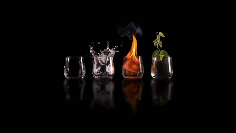 in a row, drinking glass, copy space, studio shot, black background, drink, 1080P, no people, nature, transparent, alcohol, freshness, indoors, food and drink