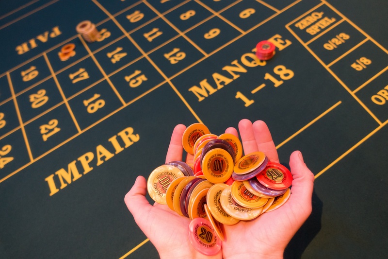poker, roulette, personal perspective, use, play, leisure activity, filled, holding, hand, person, finger, gambling, opportunity, tableau, human hand, real people