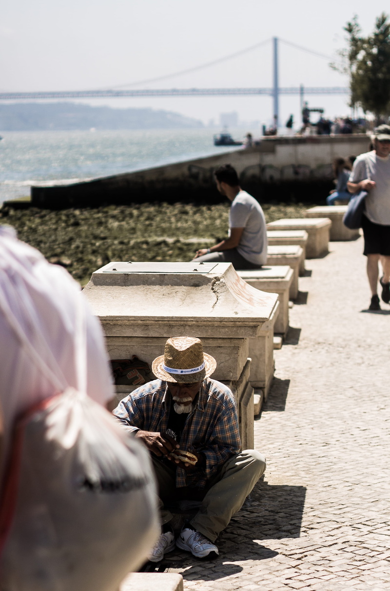 people, lisbonne, water, group of people, rear view, sunlight, transportation, lifestyles, homeless, incidental people, photography, sitting, floor, inconnu