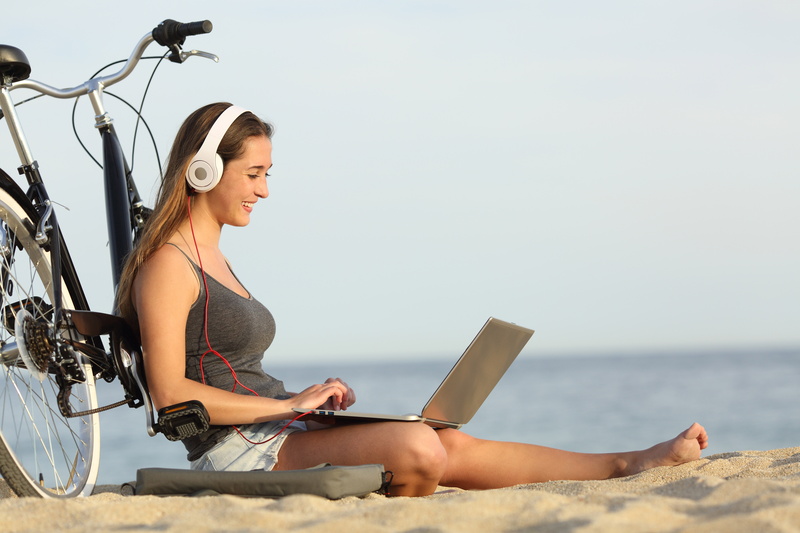 water, headphones, using laptop, 5K, tank, sky, surfing the net, positive, s, stay, connection, beautiful, women, wireless technology, summer, typing