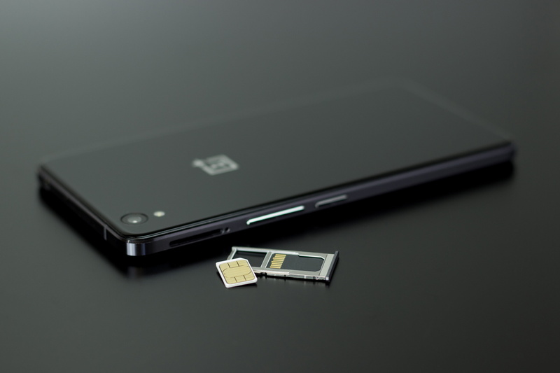 close-up, black color, phone, smart phone, smartphone, screen, studio shot, computer, wireless technology, device screen, oneplusone smartphone, touch screen