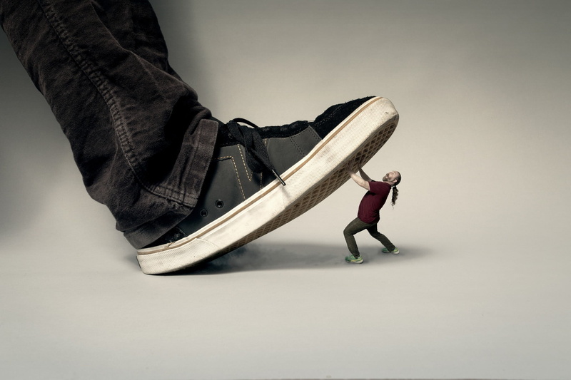 1080P, shoes, white, low section, men, black, top, balance, side view, indoors, shoe, casual clothing, fashion, one person, jeans, real people, leisure activity