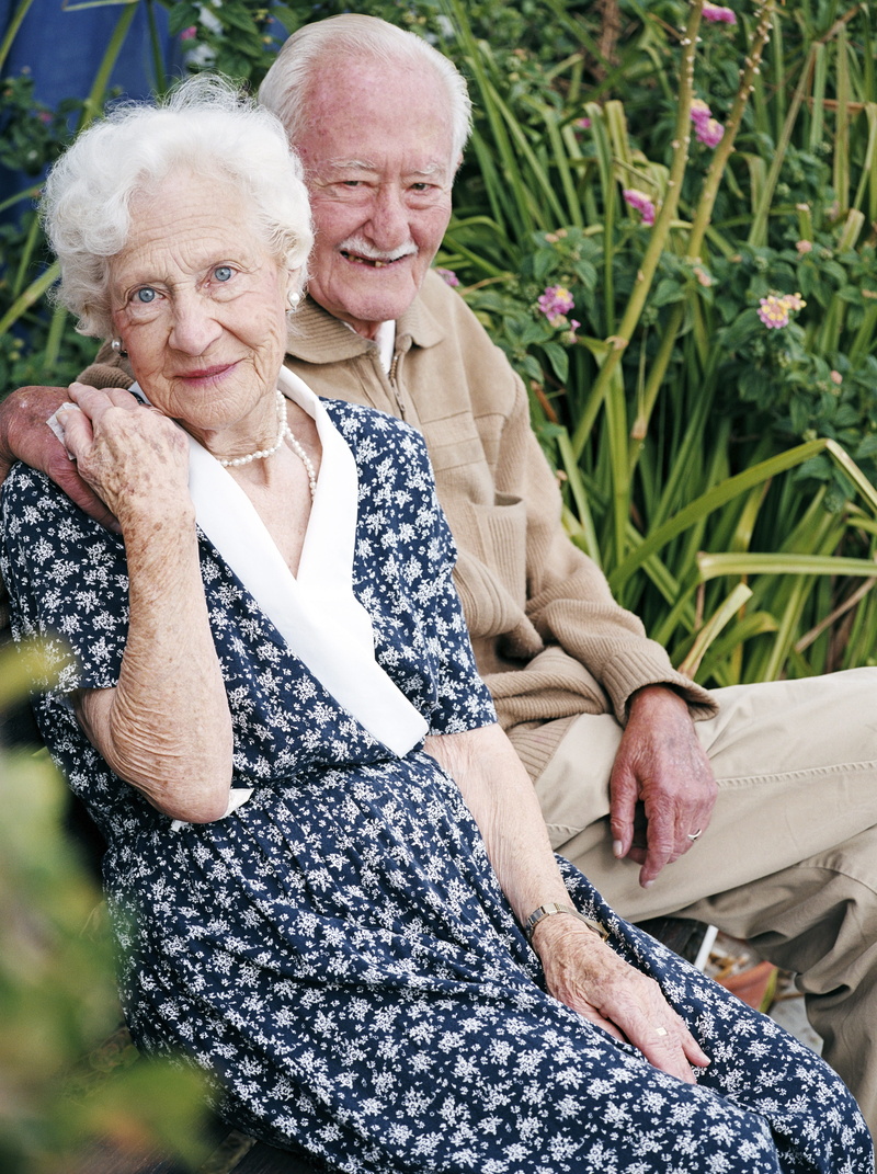 men, sitting, grandma, care, two people, leisure activity, real people, 4K, retirement, couple - relationship, senior women, love, togetherness, lifestyles