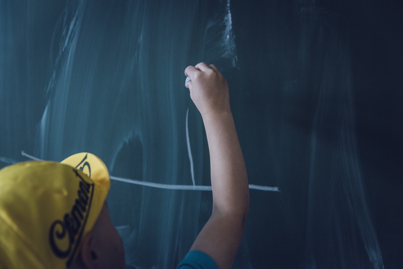 subjects, pedagogy, class, adult, learning, education, know, leave, activity, smeared, teaching, human limb, training, people, man, human leg, cap, school