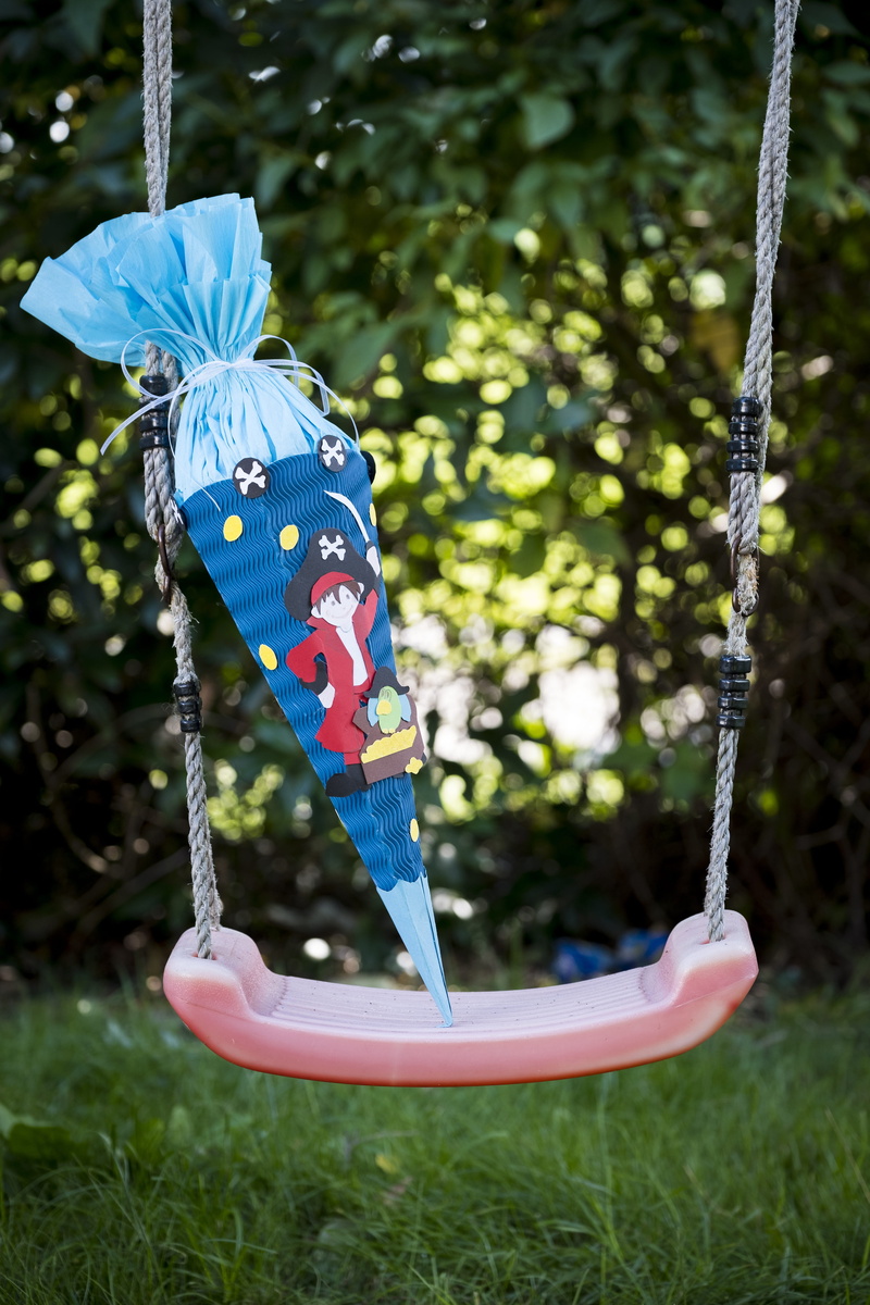 outdoors, plant, rope, representation, school start, animal representation, tree, surprise, outdoor play equipment, first class, nature, land, childhood