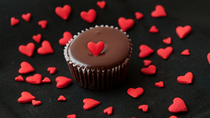 pink color, food, dessert, cupcakes, no people, sprinkles, sweet food, freshness, icing, celebration, chocolate cake, cupcake holder, muffin, sweet, food and drink
