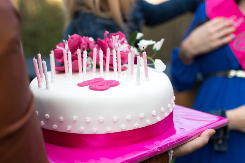 indulgence, females, women, midsection, outside, adult, life events, celebration, candle, positive emotion, food, 5K, people, close up, wedding cake, love