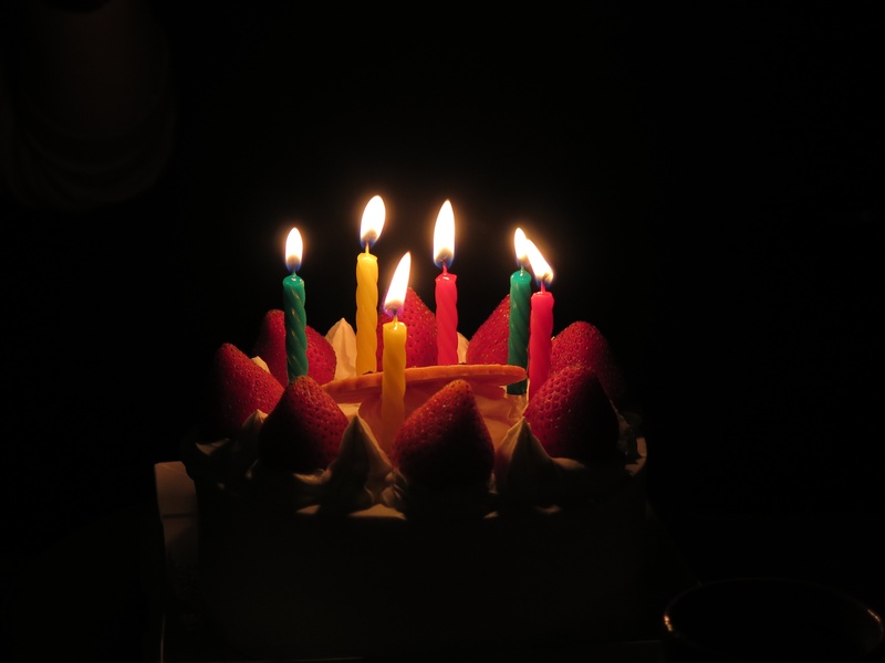 lighted, dessert, lit, sweet, sweet food, candles, candle, nature, flame, 4K, temptation, party, black background, indoors, strawberry, heat - temperature
