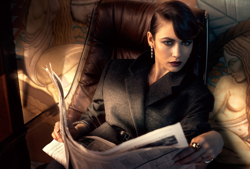 journal, look, model, Olga Kurylenko, newspaper, 1080P, hairstyle, photographer, chair, Vanity Fair, Michelangelo di Battista, brunette, photoshoot, actress