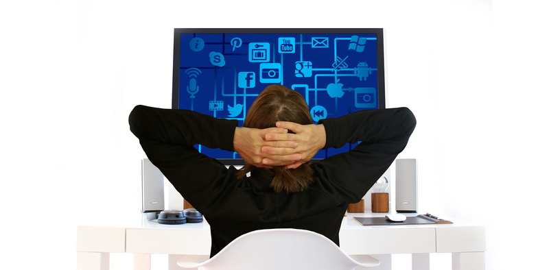 poor, connection, front, network, satisfaction, desk, self care, frustration, relaxation, chill out, sitting, person, computer, relaxed, indoors, front view
