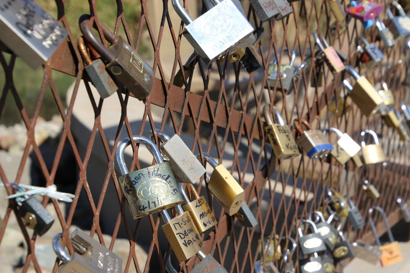 love lock, positive emotion, abundance, lock, padlock, fence, 4K, large group of objects, outdoors, heart, safety, metal, protection, key, always, no people