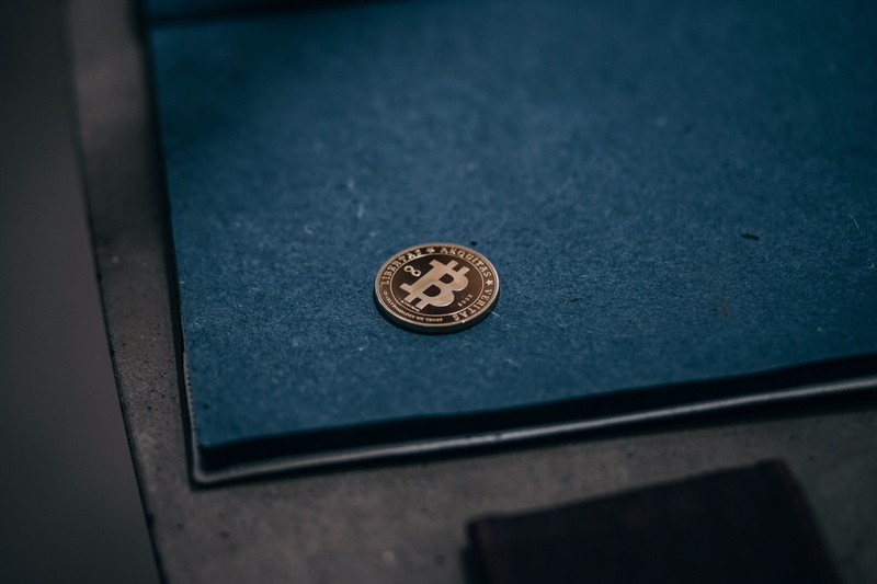 still life, plated, draft, indoors, focus on foreground, circle, man made object, close-up, 5K, shape, communication, texture, day, board, design, selective focus