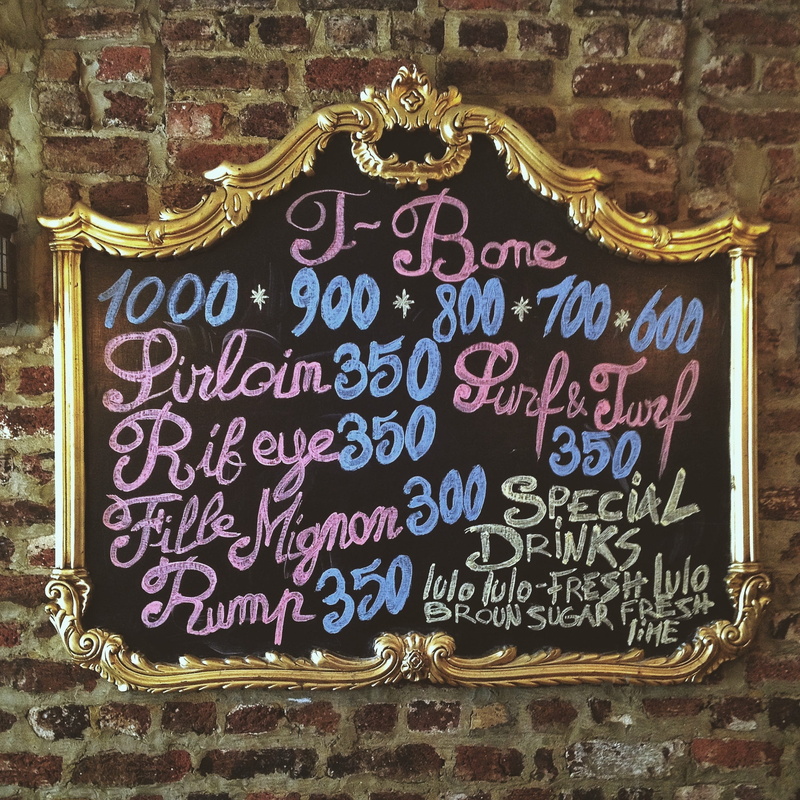 sign, food and drink, western script, 1080P, no people, board, black, close-up, hanging, blackboard, day, Frame, glass, food, chalkboard, gold, information sign