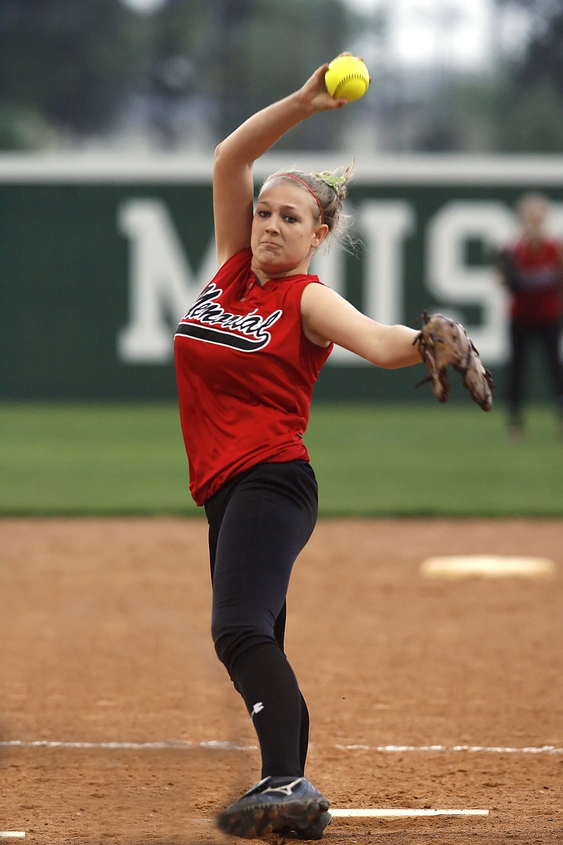 lifestyles, healthy lifestyle, teenager, effort, motion, girl, skill, ball park, teen, Female, sport, clothing, one person, mid-air, play, infield, outdoors