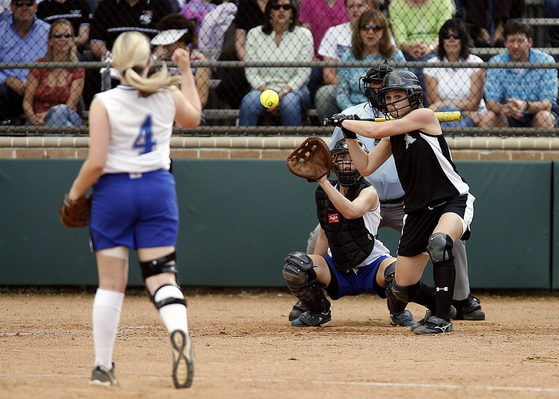 full length, girls, incidental people, spectators, field, catchers mitt, athletic, outdoor activities, sport, softball, group of people, catcher, front view